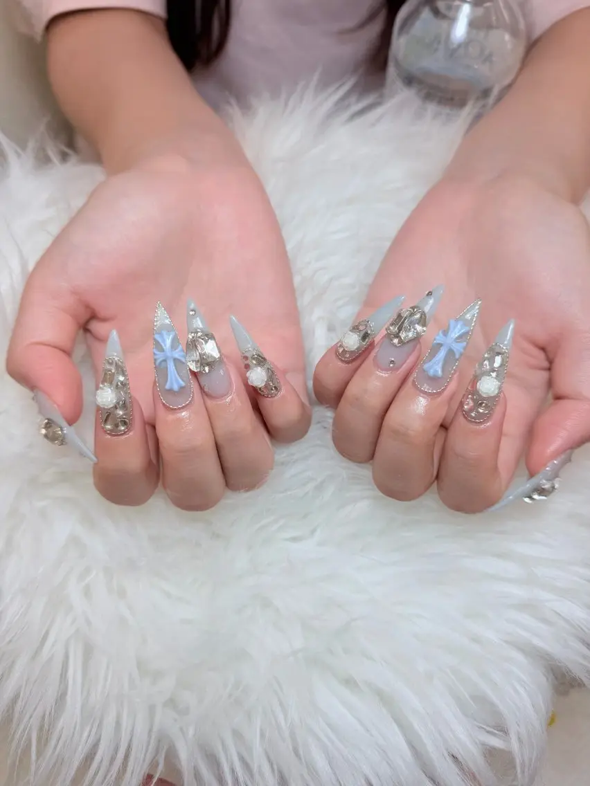 ネイル ハンドネイル ハンドケア Anh Nail 歌舞伎町のネイルデザイン