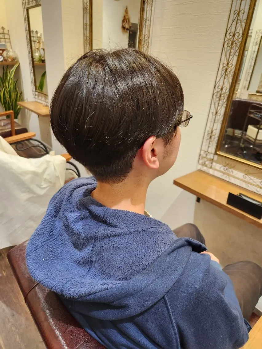 メンズ ショート マッシュ 刈り上げ 阪本 俊のヘアスタイル