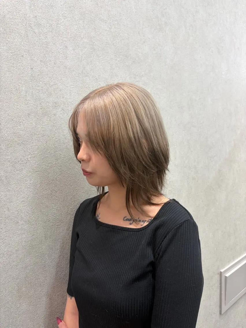 ミディアム ヘアカラー 坂上 実里のヘアスタイル