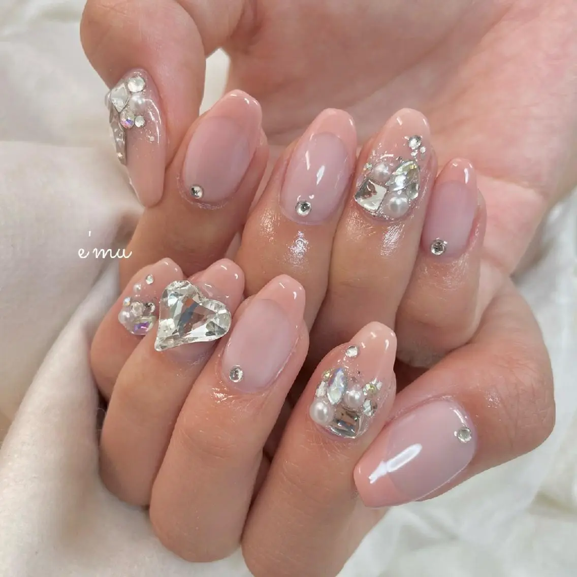 ネイル フレンチネイル ハート ピンク 春ネイル nail salon e'mu💐のネイルデザイン