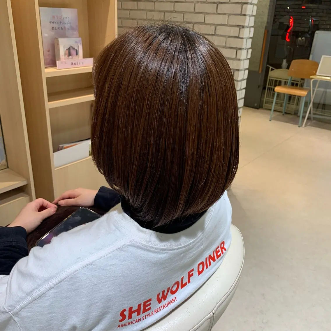 ミディアム 顔まわりレイヤー 顔周りカット レイヤーカット 宮本 季奈のヘアスタイル