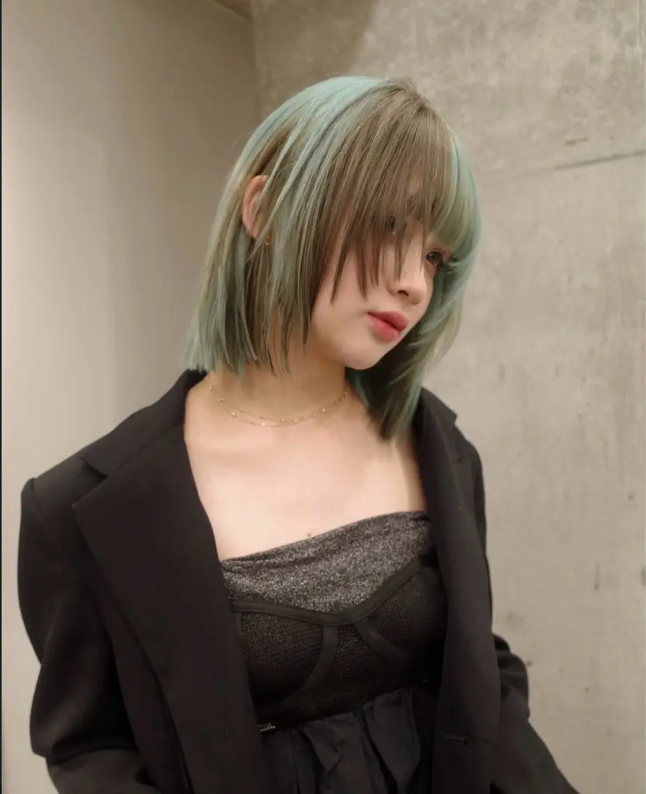 ミディアム カラー ヘアアレンジ キッズ 栄💗レイヤー｜ショ ートカット｜haruのヘアスタイル