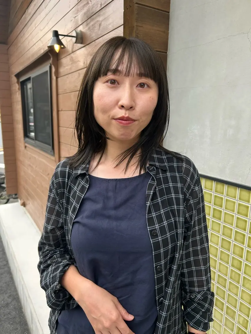 ミディアム 伸ばしかけ レイヤーカット ムナカタ アカリのヘアスタイル