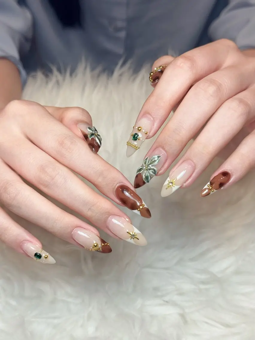 ネイル チークネイル ドット フレンチネイル グラデーション ハート ハンドネイル ハンドケア Eli Muse 新宿ネイルのネイルデザイン