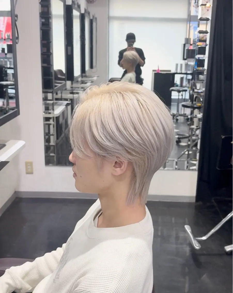 【🔥平日ミニモ限定価格🔥】メンズカット&ブリーチonカラー&サプリトリートメントの写真