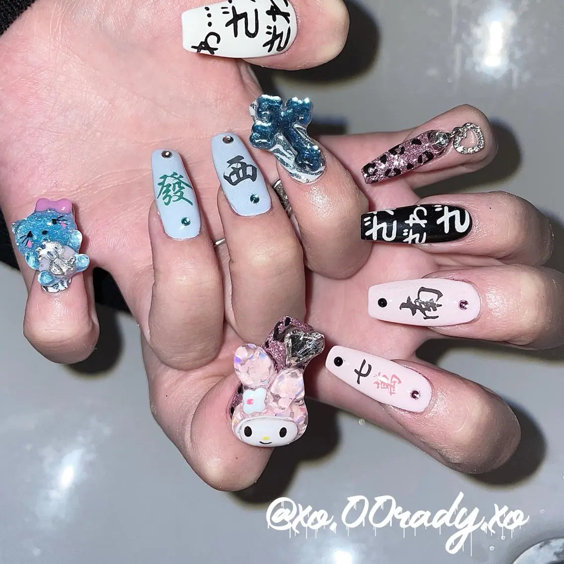 セミロング カラー パーマ ヘアアレンジ メンズ キッズ ネイル マツエク・マツパ ⛓Miyu ⛓のネイルデザイン