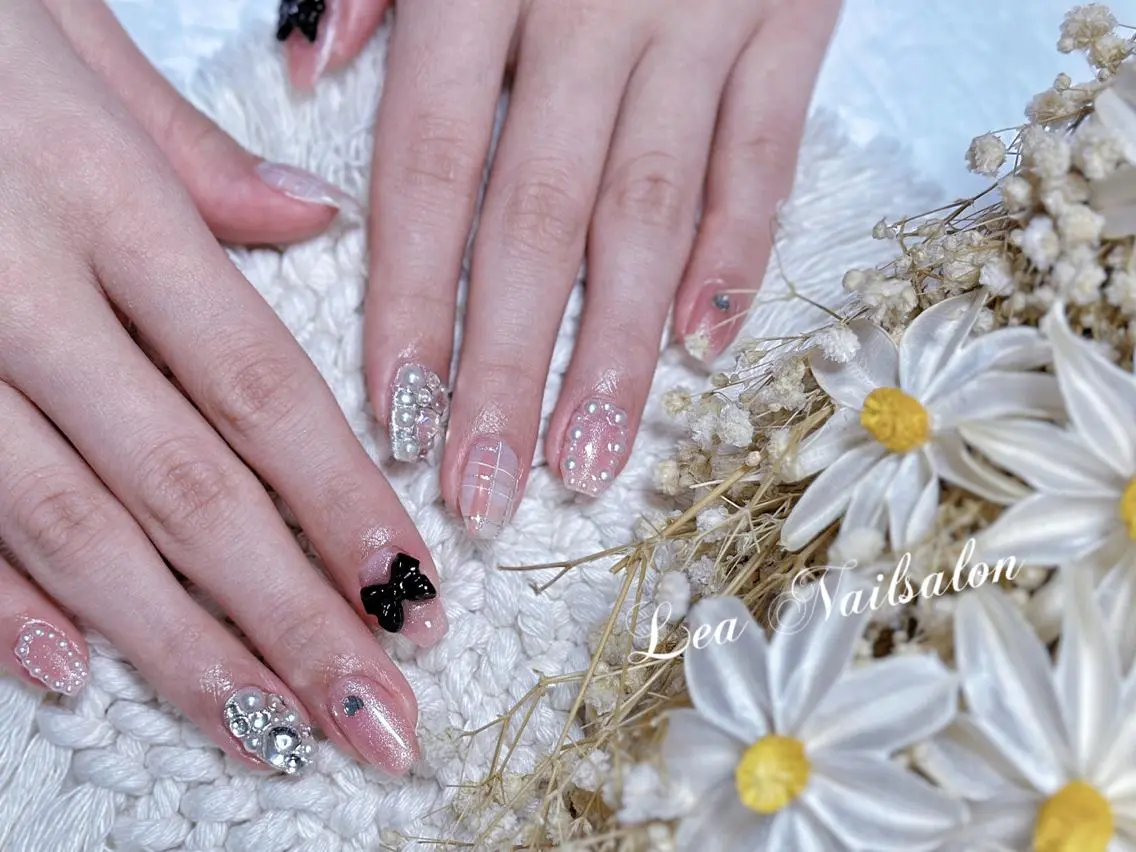 ミディアム カラー ネイル Le’a NailSalonのネイルデザイン