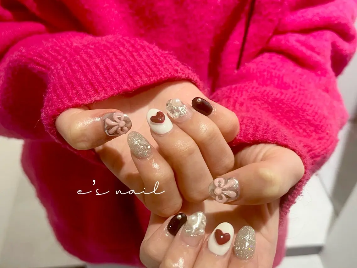 ネイル ハンドネイル ハンドケア e’s nail Lumièreのネイルデザイン