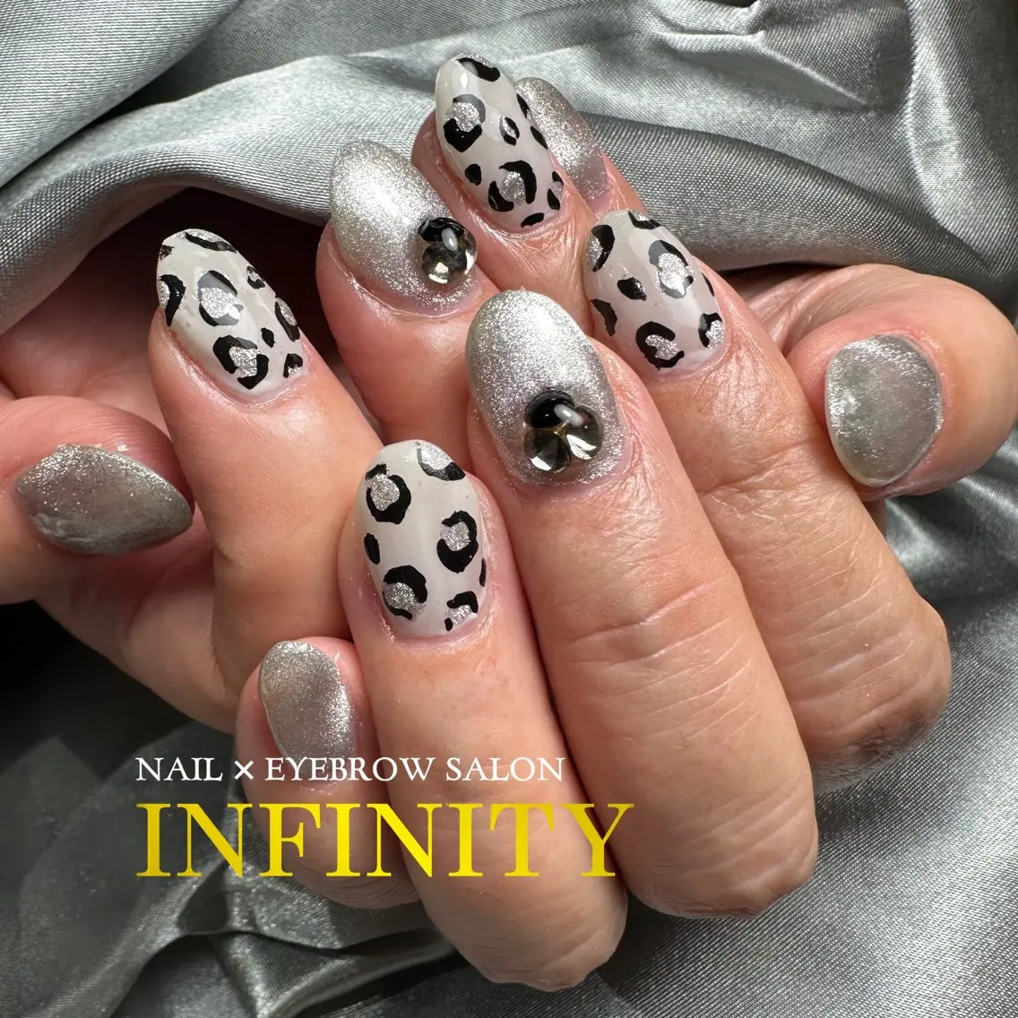ネイル アニマル柄 冬ネイル ハンドネイル INFINITY Sachiのネイルデザイン