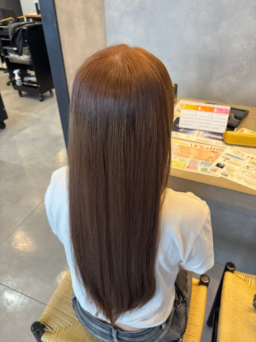 ロング ヘアカラー 中村 梨央奈のヘアスタイル