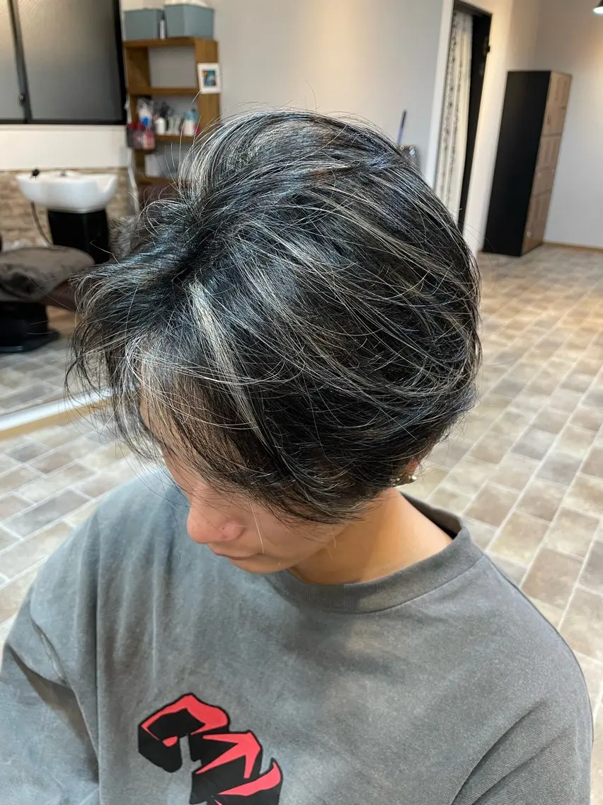 ショート カラー メッシュ カット ヘアカラー トリートメント YUI/ ブリーチカラー🌷のヘアスタイル