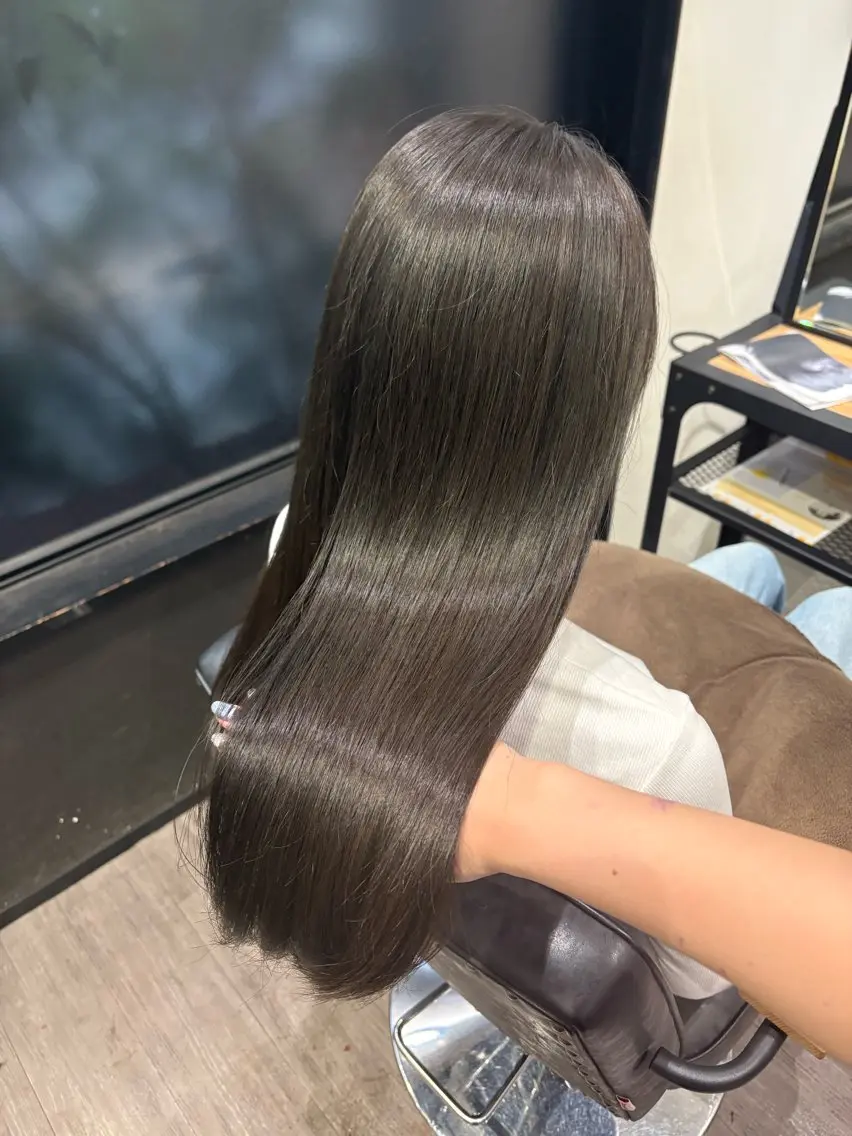 ロング カラー ブラウンカラー 透明感カラー オリーブブラウン ヘアカラー cocotteひな /カラーモデル🌼のヘアスタイル