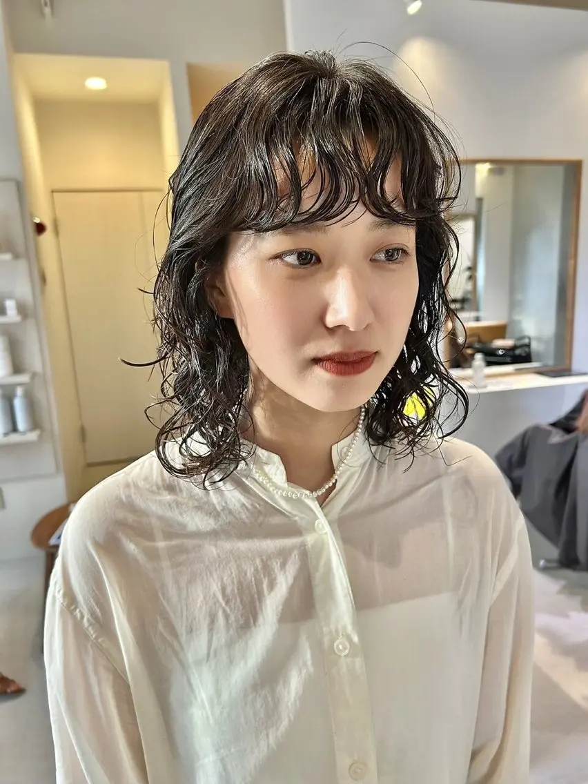ショート カラー パーマ パーマ🌀/縮毛🪡 透明感カラー🧊のヘアスタイル