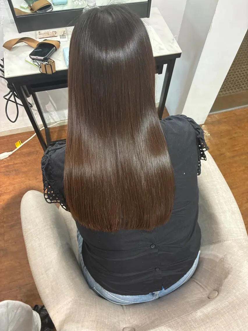 ロング ヘアカラー 吉田 勇大のヘアスタイル