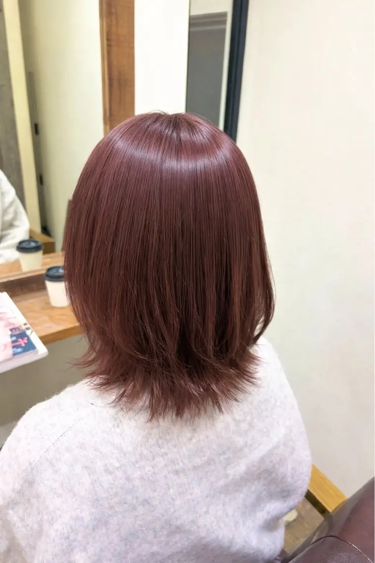 ミディアム カラー パーマ ブラウンカラー ピンクカラー ピンクブラウン ヘアカラー トリートメント ヒナ/酸性ストレート ・艶カラー🌿のヘアスタイル