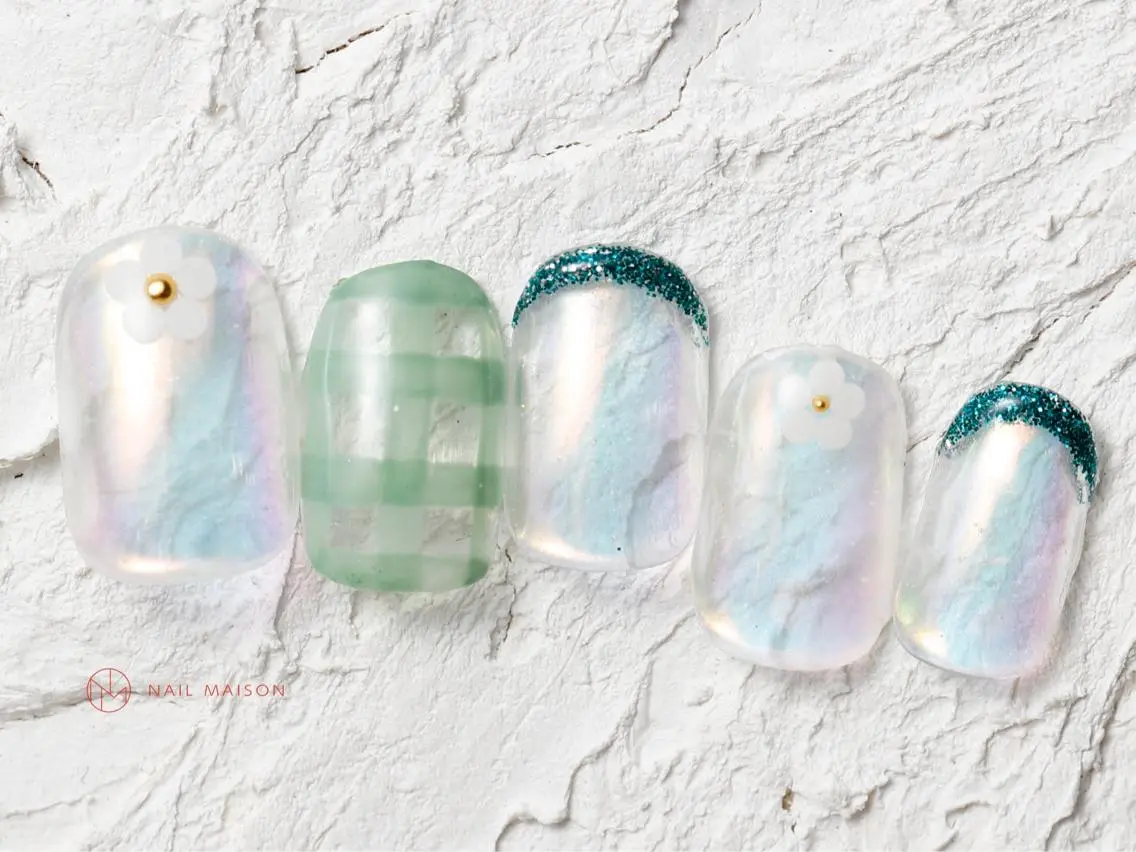 ネイル i nails 横浜WESTのネイルデザイン