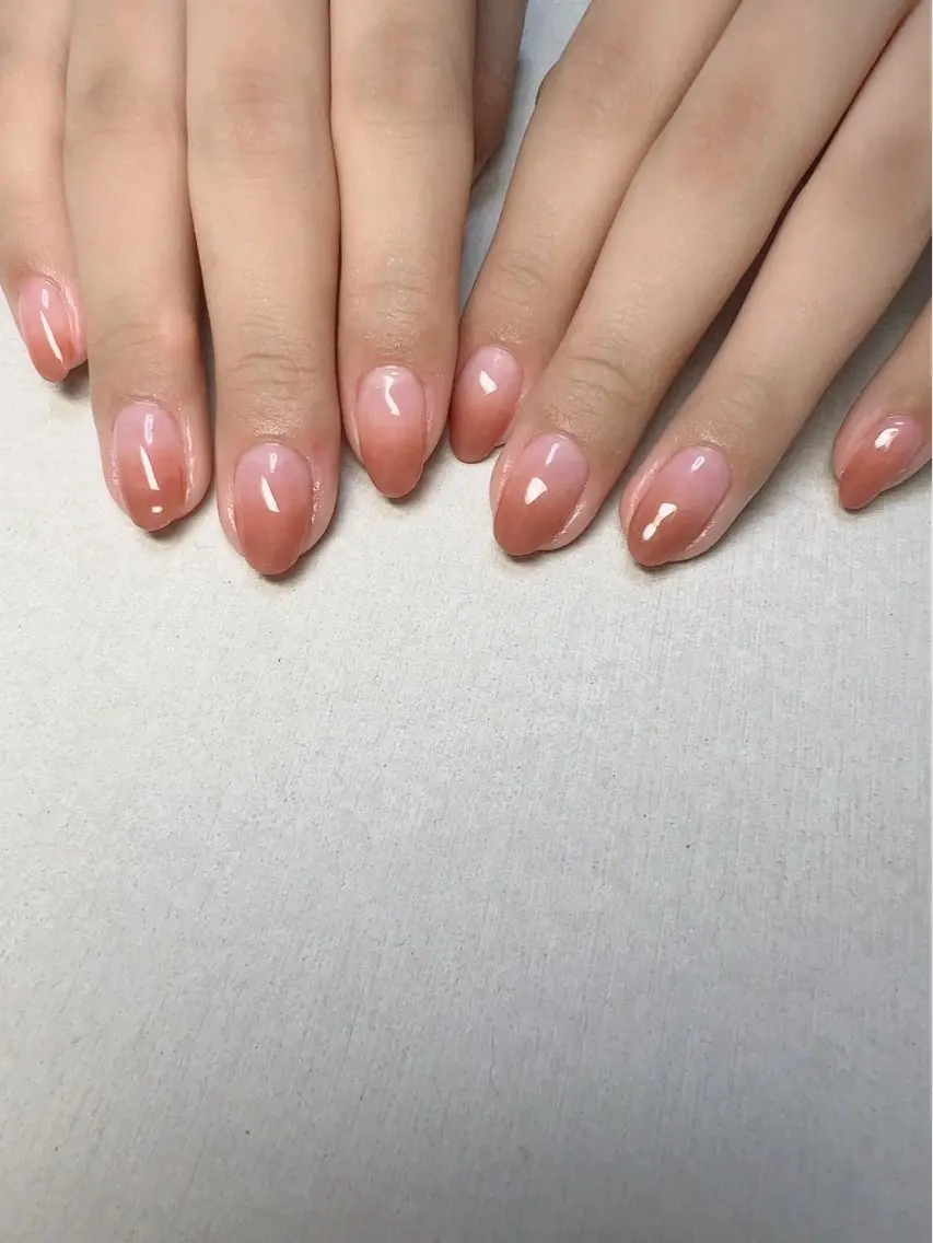 ネイル ブラウン グラデーション オフィスネイル ピンク シンプルネイル irooo 21のネイルデザイン