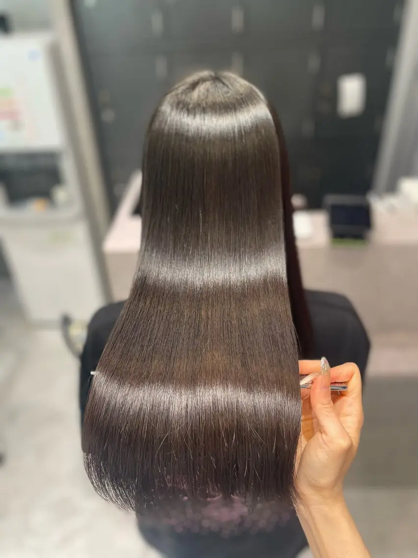 ロング 縮毛矯正 トリートメント RAF／Lino 美髪矯正／暗髪カラーのヘアスタイル