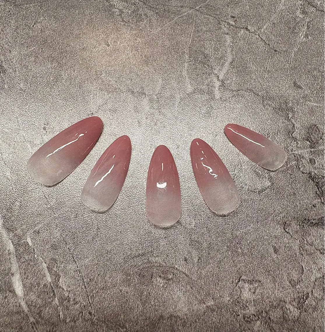 ネイル グラデーション シンプルネイル Glisse _nailのネイルデザイン