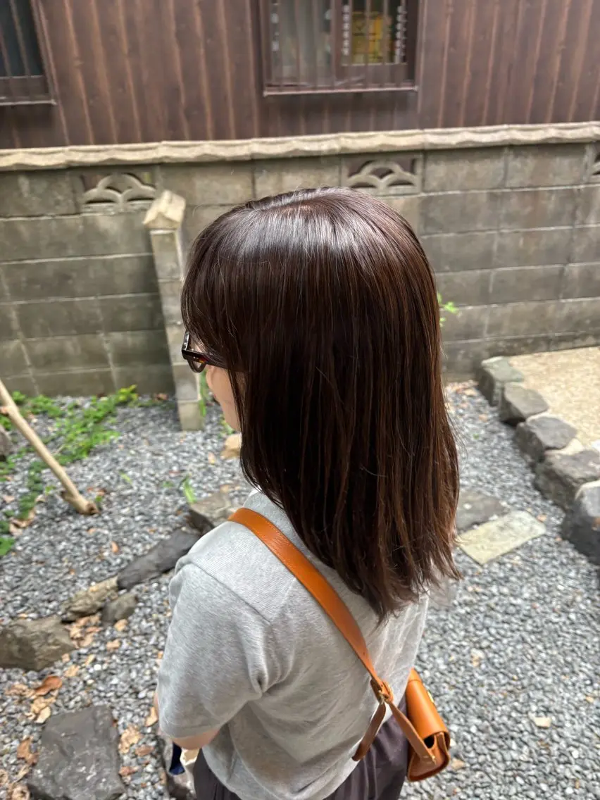 ミディアム カラー 小嶋 彩葉のヘアスタイル