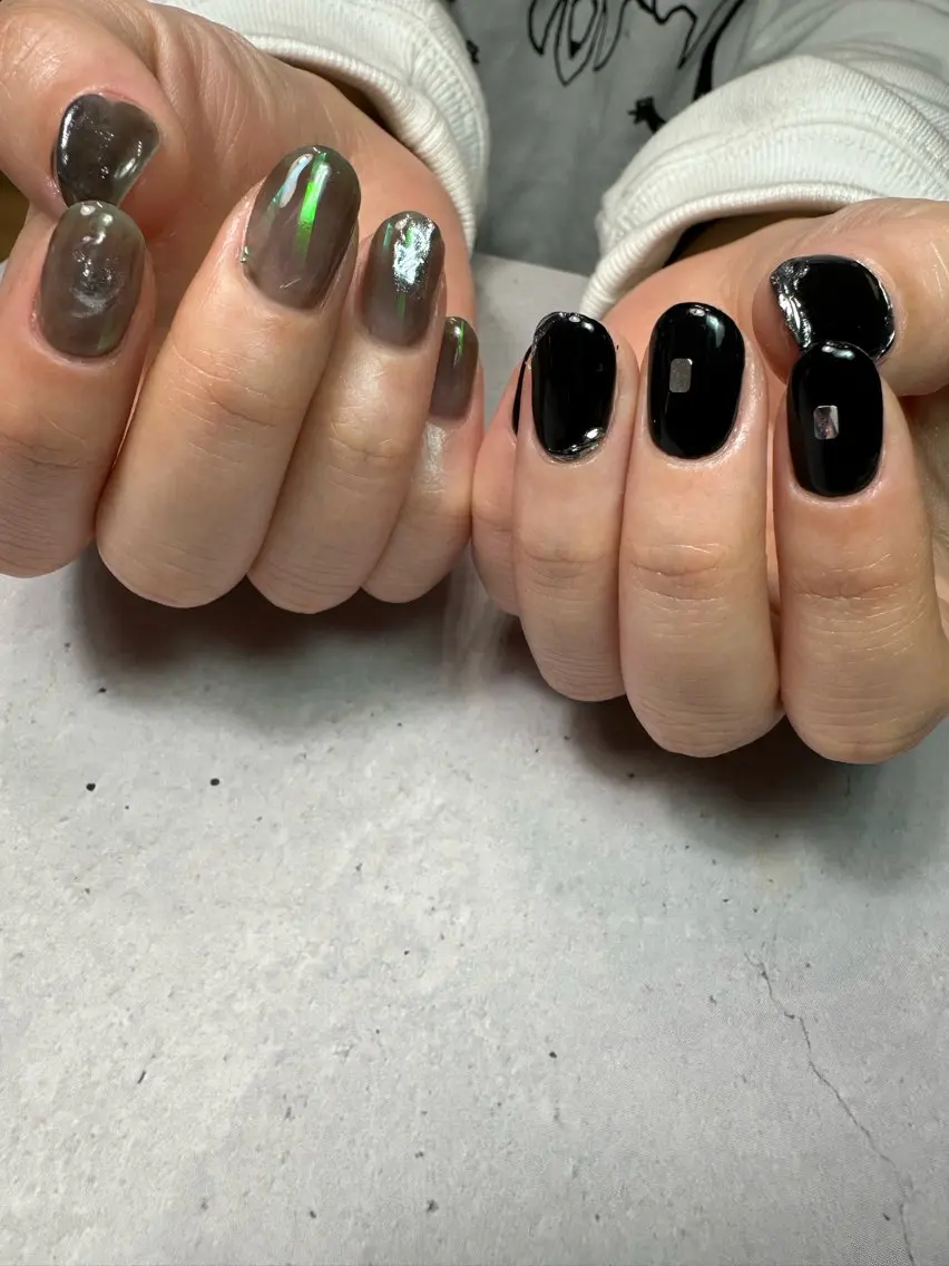 ネイル ブルー マグネットネイル ミラーネイル ニュアンスネイル ぷっくりネイル nailsalon Daphneのネイルデザイン