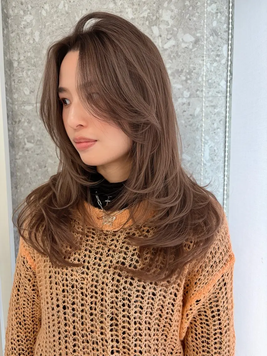 ロング カラー ベージュカラー ブリーチ ヘーゼル ハイトーンカラー ミルクティーベージュ ヘアカラー トリートメント 失敗しないハイトーン ✨ミルクティー/ミワのヘアスタイル