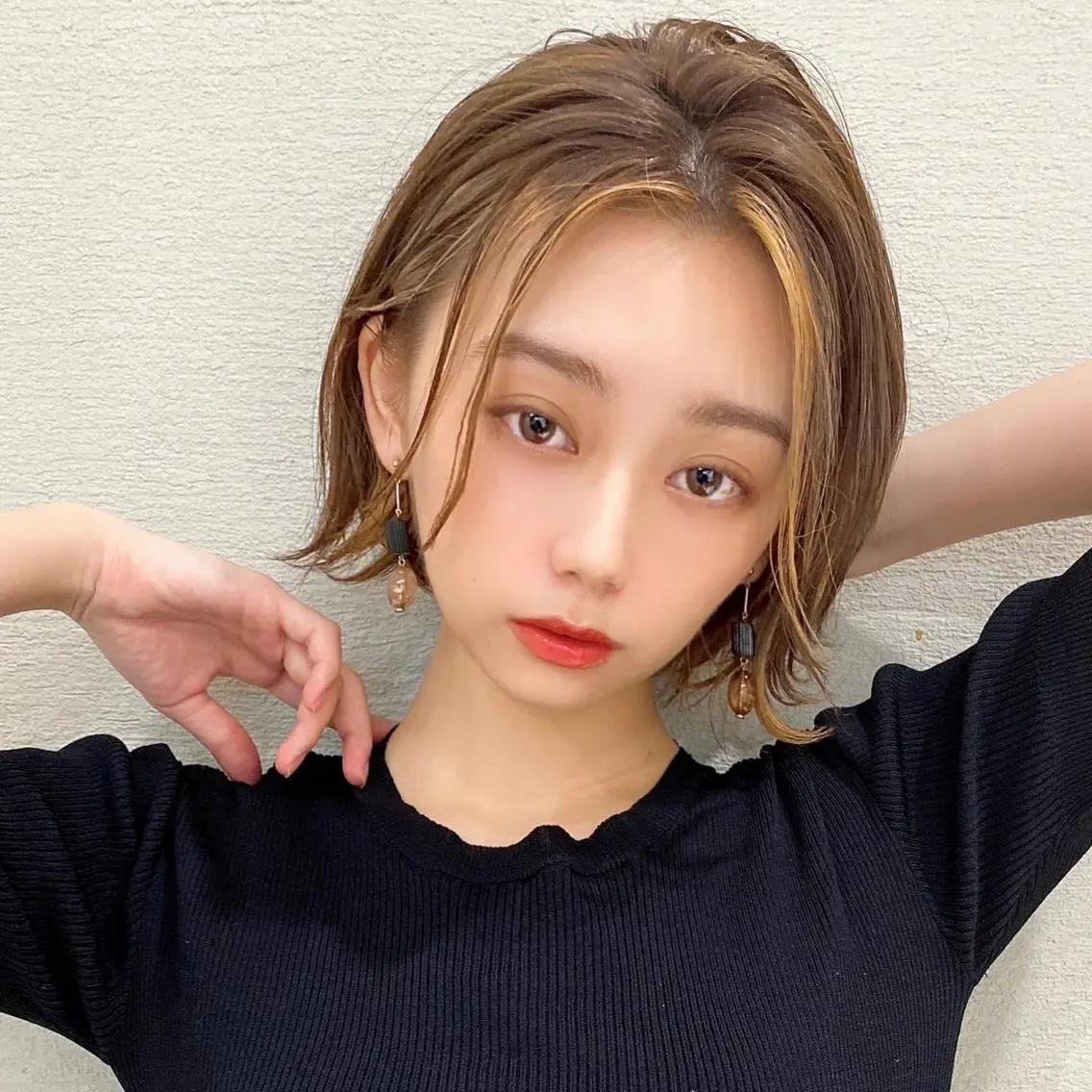 ショート カラー パーマ 小顔カット ヘアカラー トリートメント モテ髪×トレンド💕 小顔レイヤー 金井のヘアスタイル