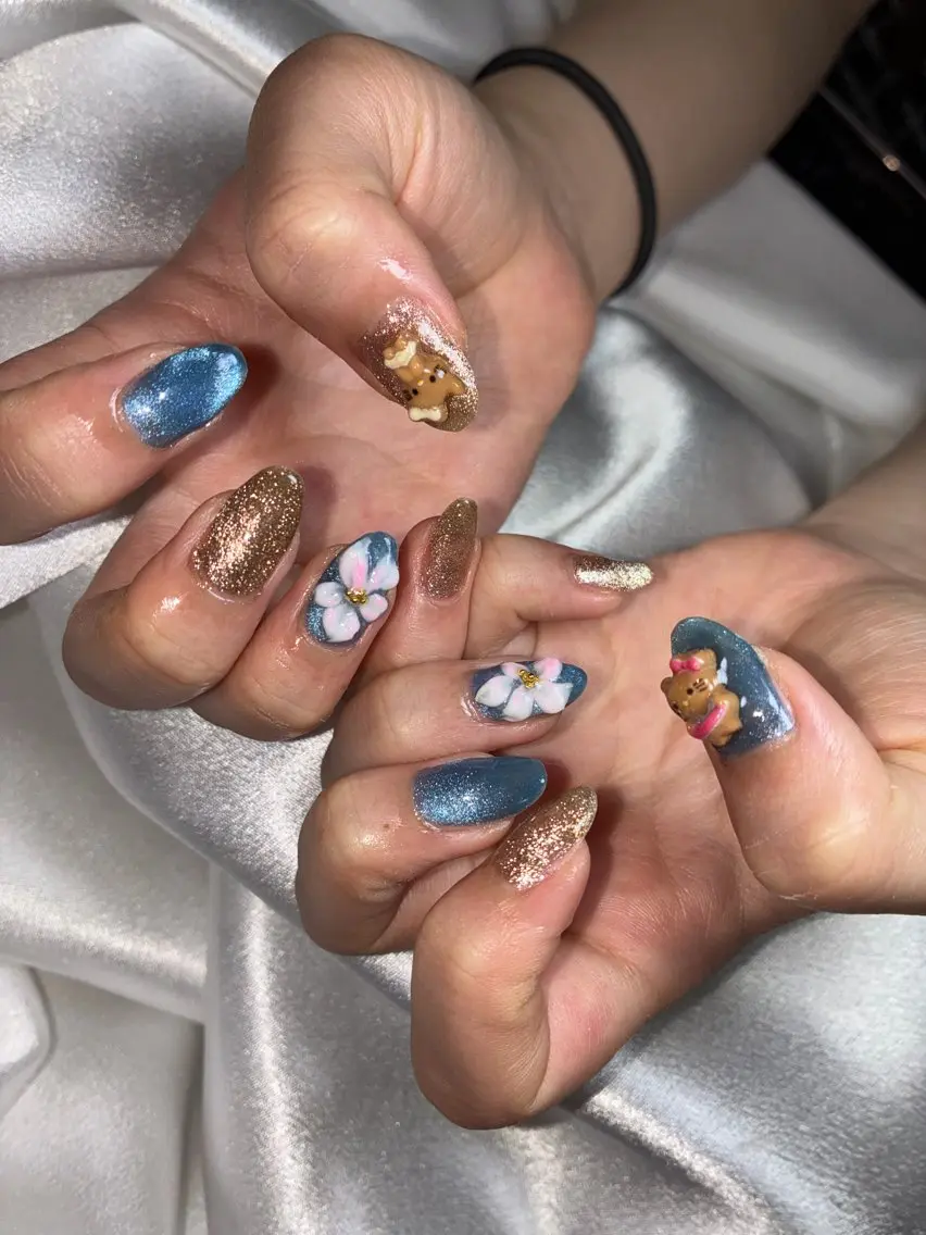 ショート ハンドネイル YOKOSUKA NAILS💅🩶のネイルデザイン
