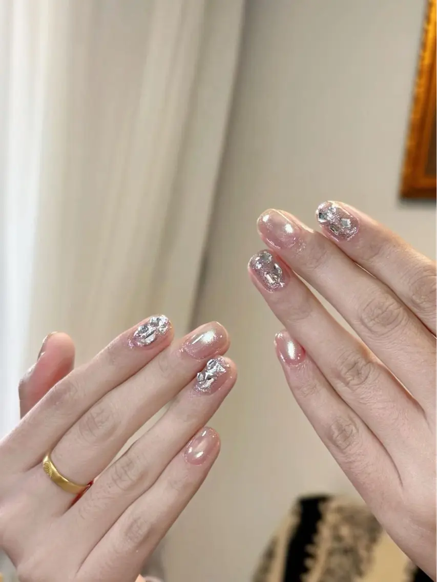 ネイル RUBYネイルサロン 9Caratsのネイルデザイン