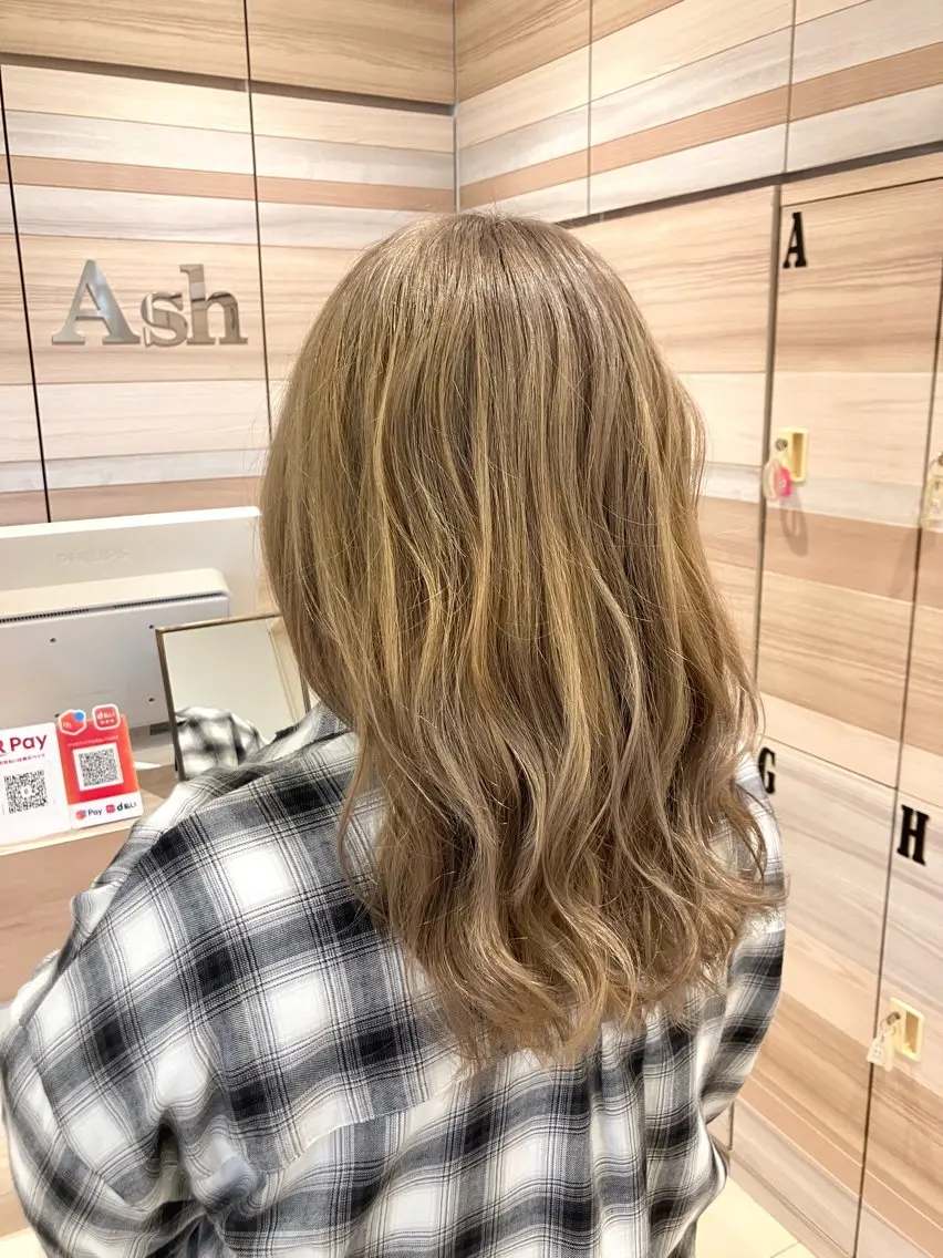ロング カラー ブリーチ ダブルカラー ヘアカラー モデル様募集中🍏✨ Ash_Manamiのヘアスタイル