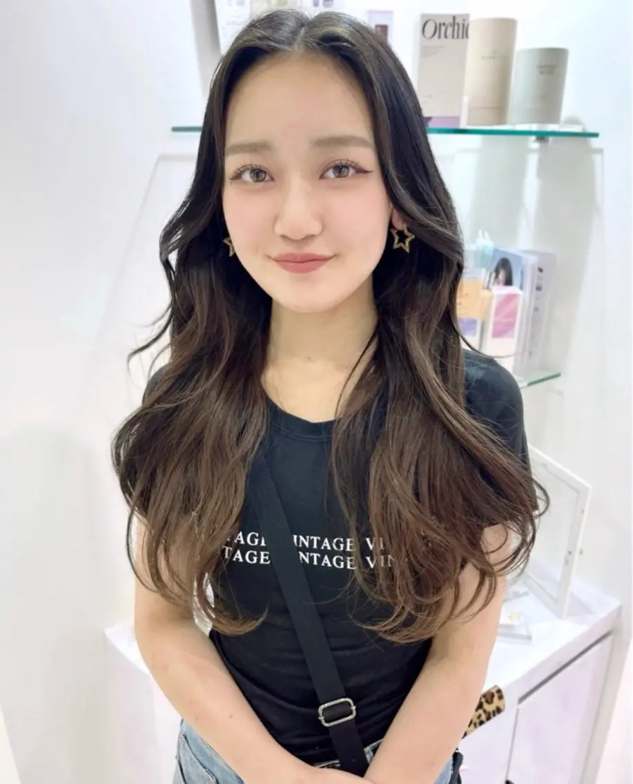 ロング カラー カット ヘアカラー MONA HARUNA💫のヘアスタイル