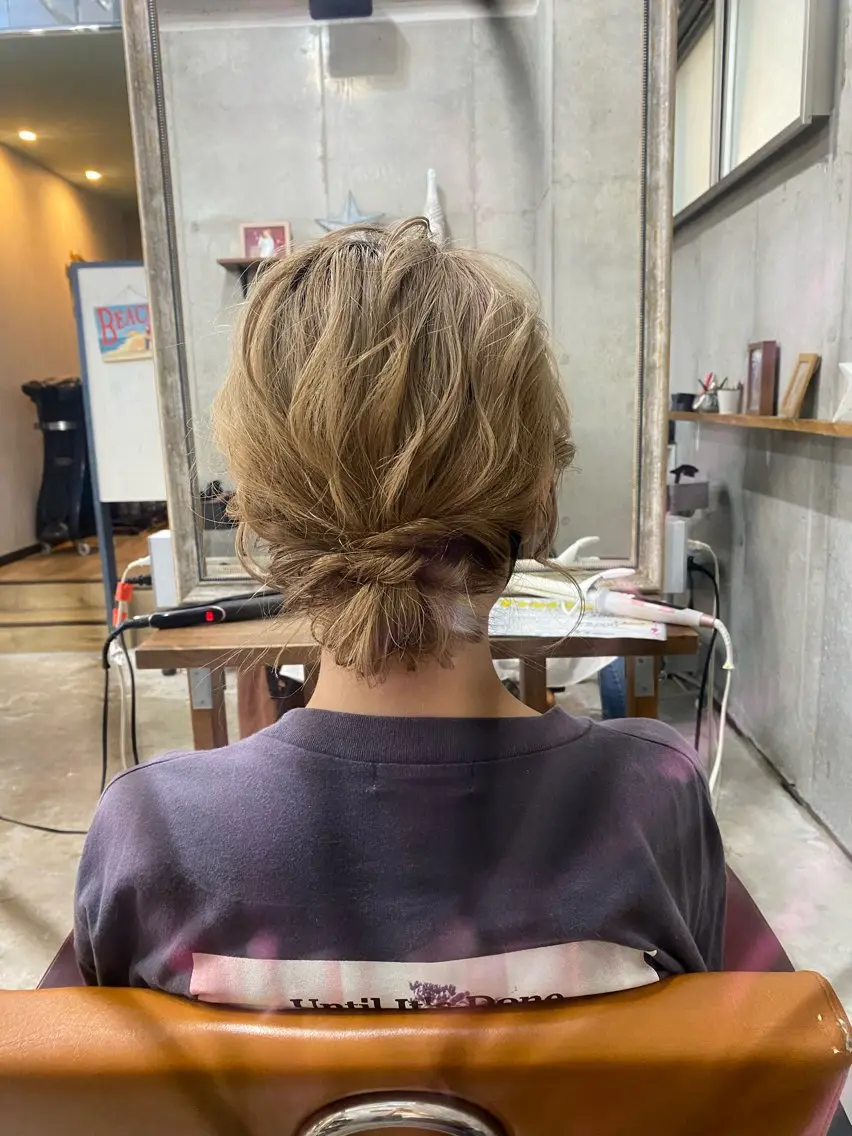 ミディアム 松木 愛菜のヘアスタイル