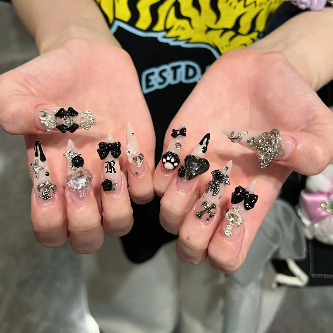 ネイル ハンドネイル Luna Nail.Novaのネイルデザイン