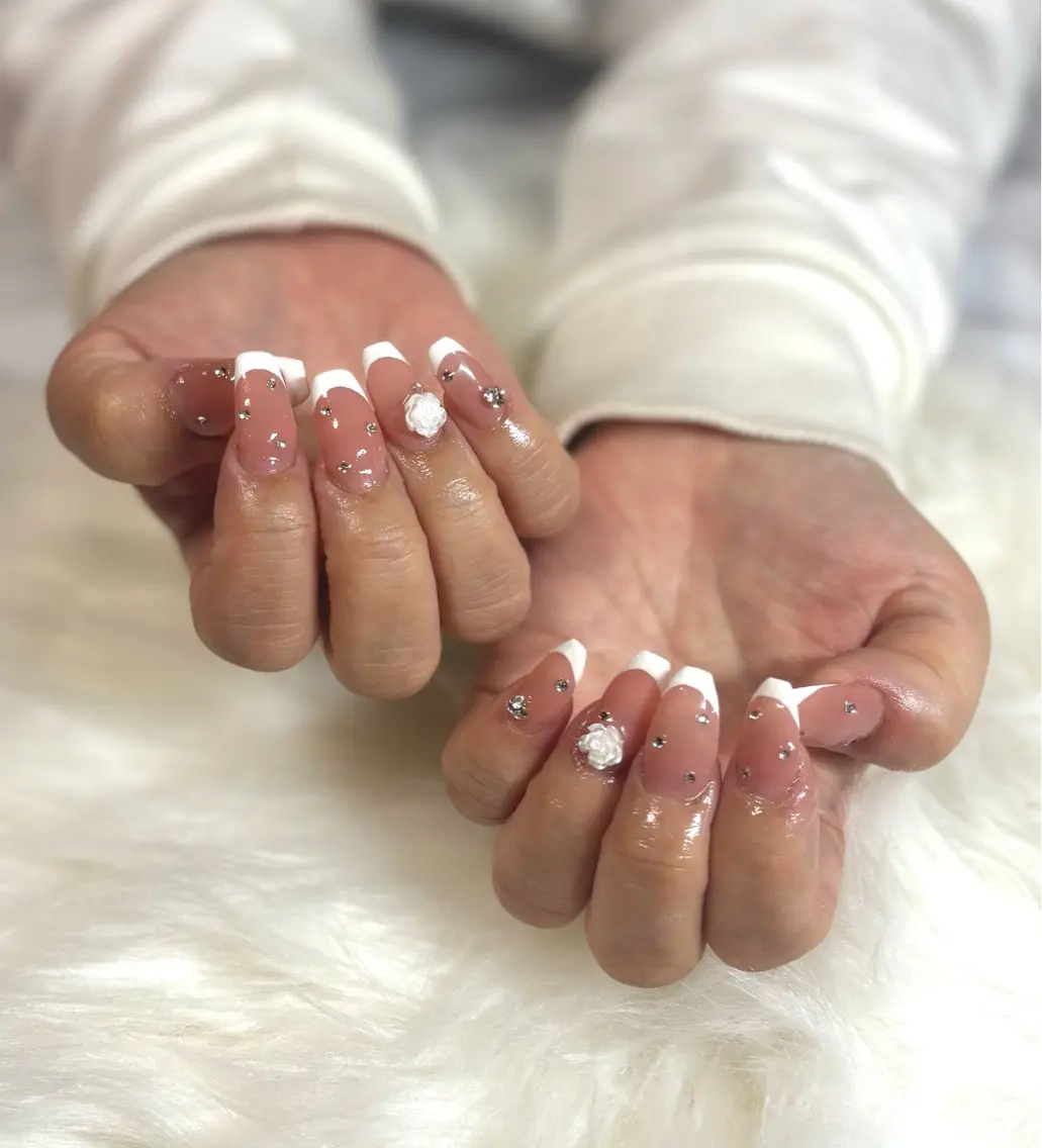 平日限定フレンチネイル💅🏻の写真