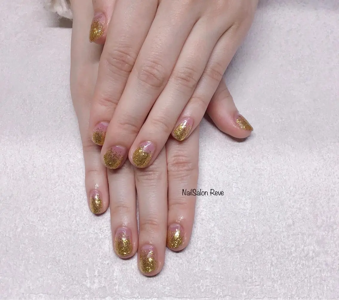 ネイル ゴールド グラデーション ラメ(グリッター) ラメグラデーション ハンドネイル NailSalon Reveのネイルデザイン