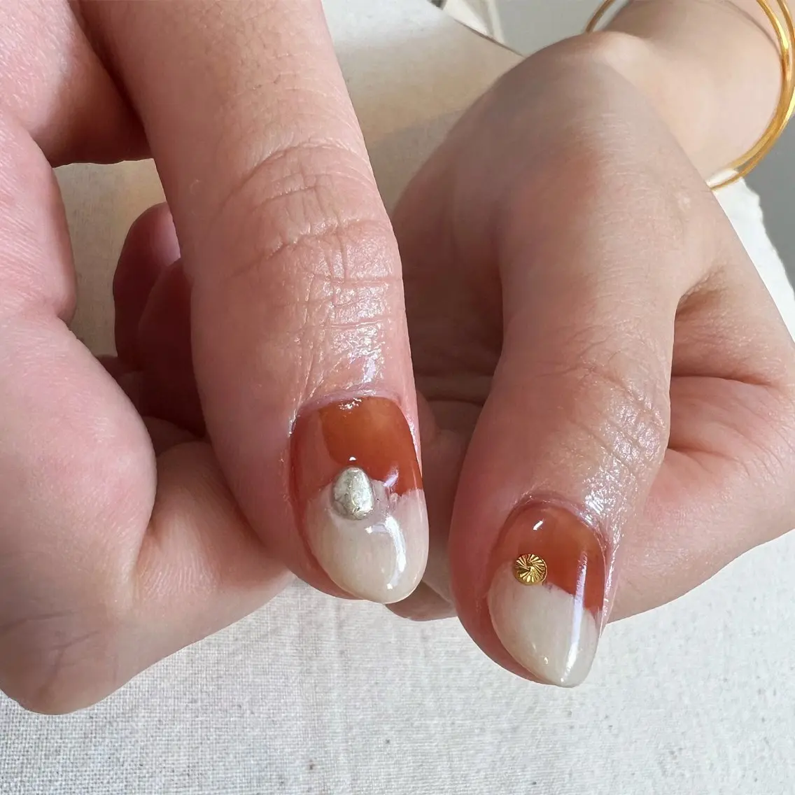 ネイル ブラウン ゴールド ニュアンスネイル オレンジ シルバー pointillé .ayaのネイルデザイン