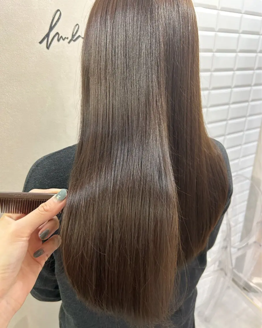ロング カラー 透明感カラー グレージュ hubhair レイヤー/透明感のヘアスタイル