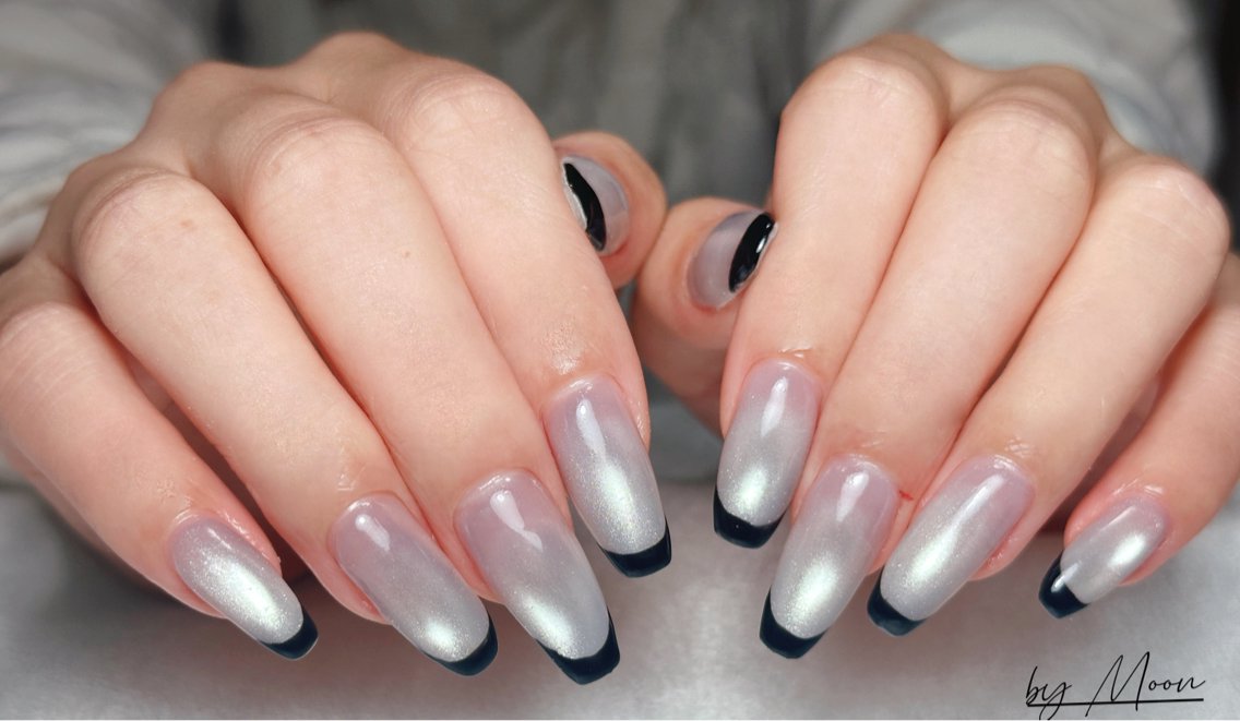 ネイル フレンチネイル Moon Nailsのネイルデザイン