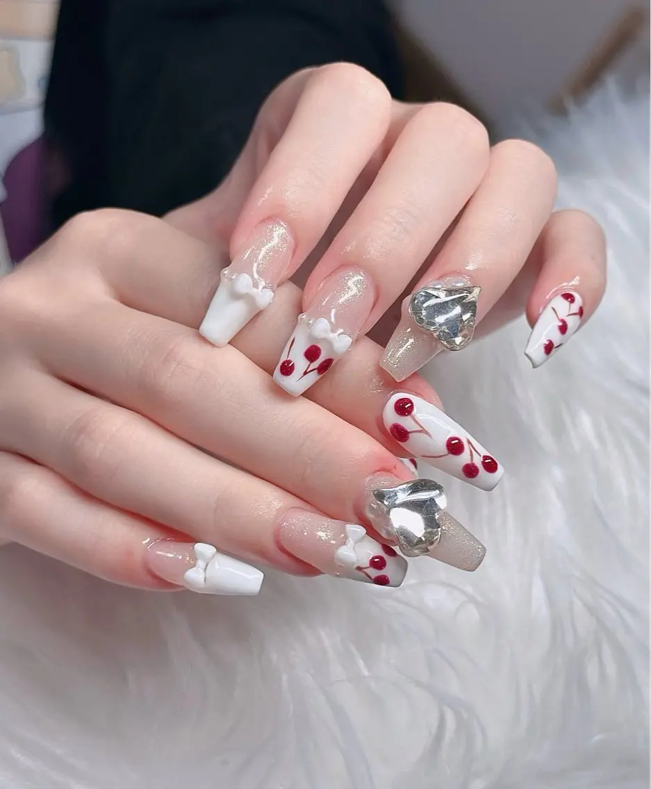 ネイル オーロラネイル フレンチネイル ジェルネイル ハロウィン キラキラネイル ハンドネイル H.baby Nail Salonのネイルデザイン