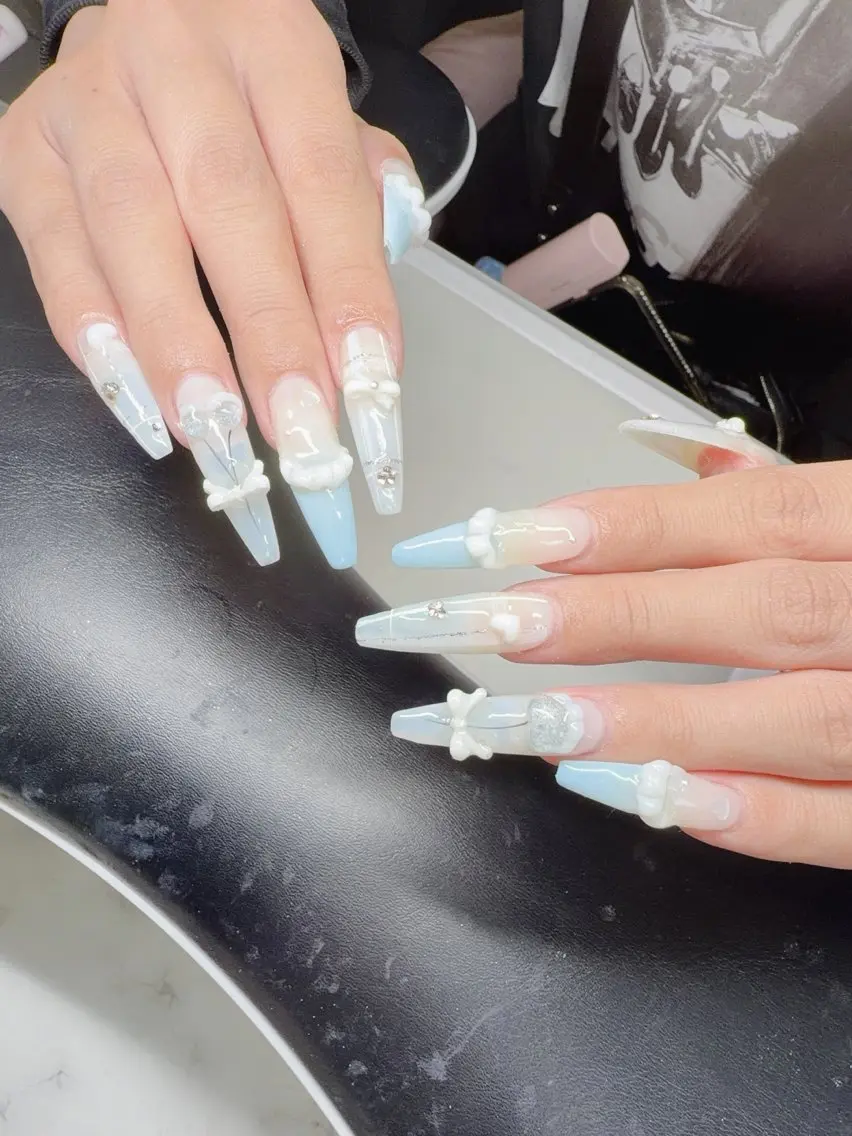 ネイル 長さ出し グラデーション 卒業式 キラキラネイル マグネットネイル ハンドネイル Lee Nailsのネイルデザイン