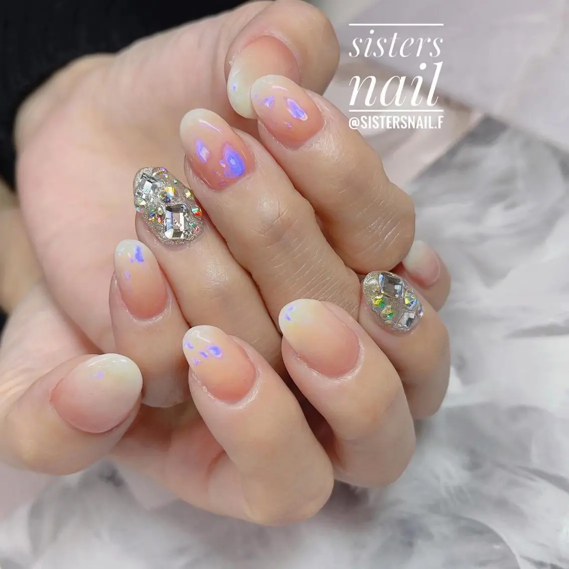 ネイル アートネイル オーロラネイル グラデーション キラキラネイル オフィスネイル sisters nail.fのネイルデザイン