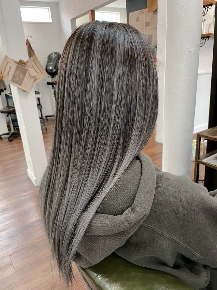 ロング ハイライト レイヤーカット ロング 下林 雅明のヘアスタイル