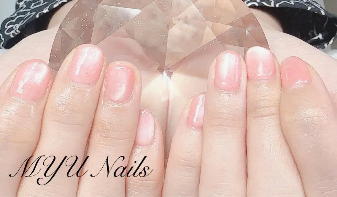 ネイル ジェルネイル マグネットネイル 持ち込み ニュアンスネイル パラジェル ハンドネイル ニュアンスネイル🌈 MYU Nailsのネイルデザイン