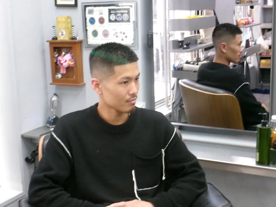 ショート カラー ヘアアレンジ メンズ センターパート フェードカット スキンフェード ツーブロック 池袋/フェード /メンズ/NOSEのヘアスタイル