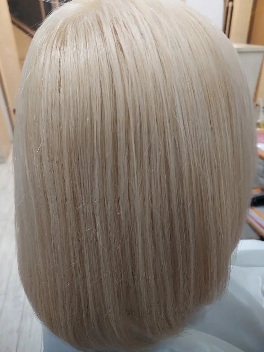 カラー ブリーチ ケアブリーチ 三好 アキラのヘアスタイル