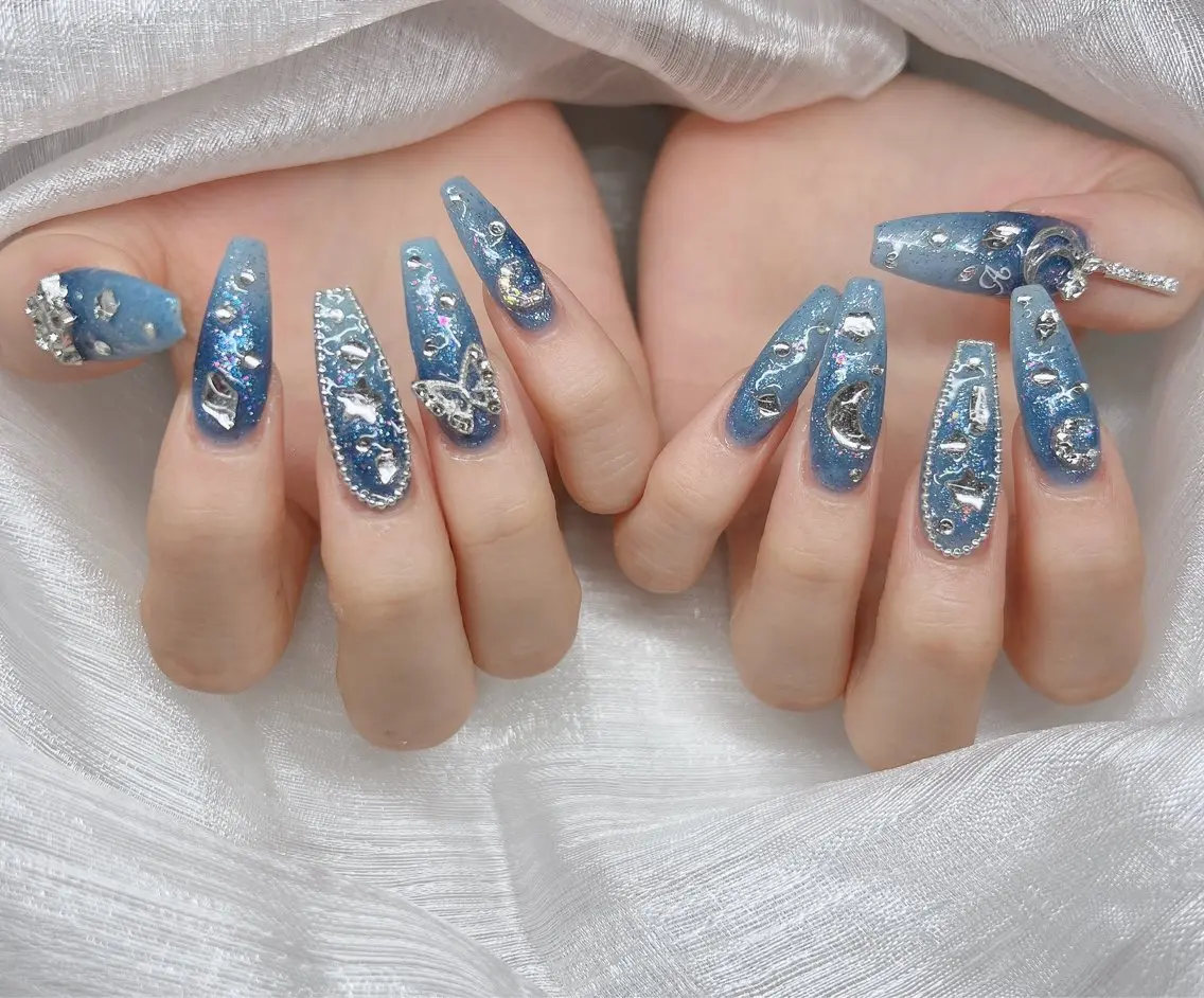 ネイル 長さ出し グラデーション キラキラネイル マグネットネイル ニュアンスネイル Lee Nails チップ長さだし専門店のネイルデザイン