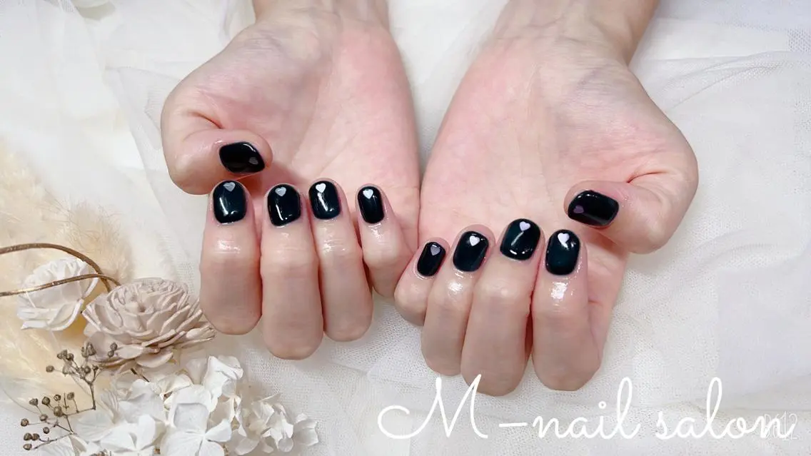 ネイル シンプルネイル M_ nail salonのネイルデザイン