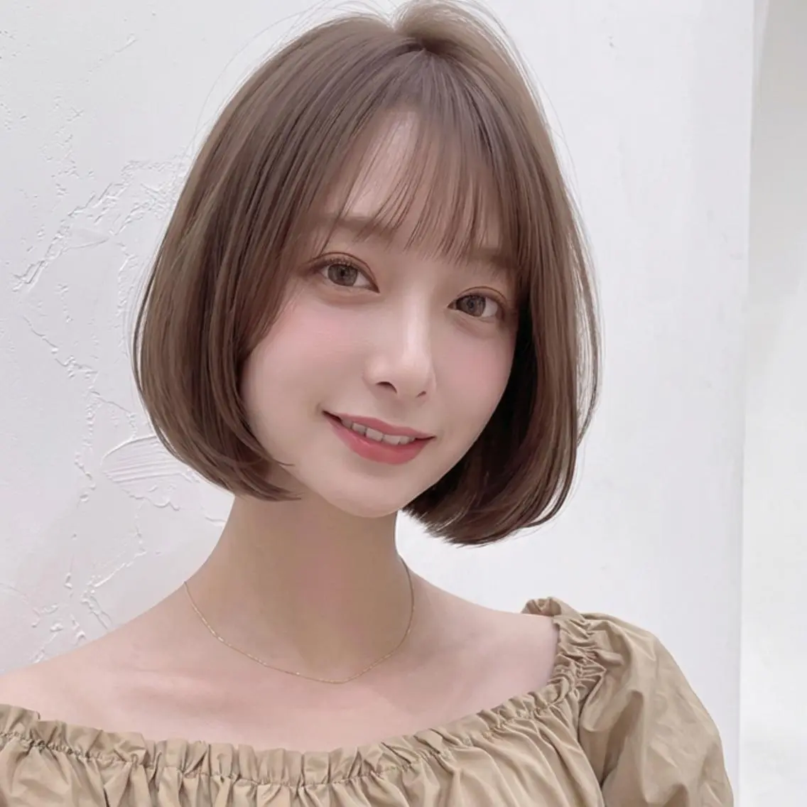 ショート 庭木華瑠🐾ボブ🧡 透明感カラー✨のヘアスタイル