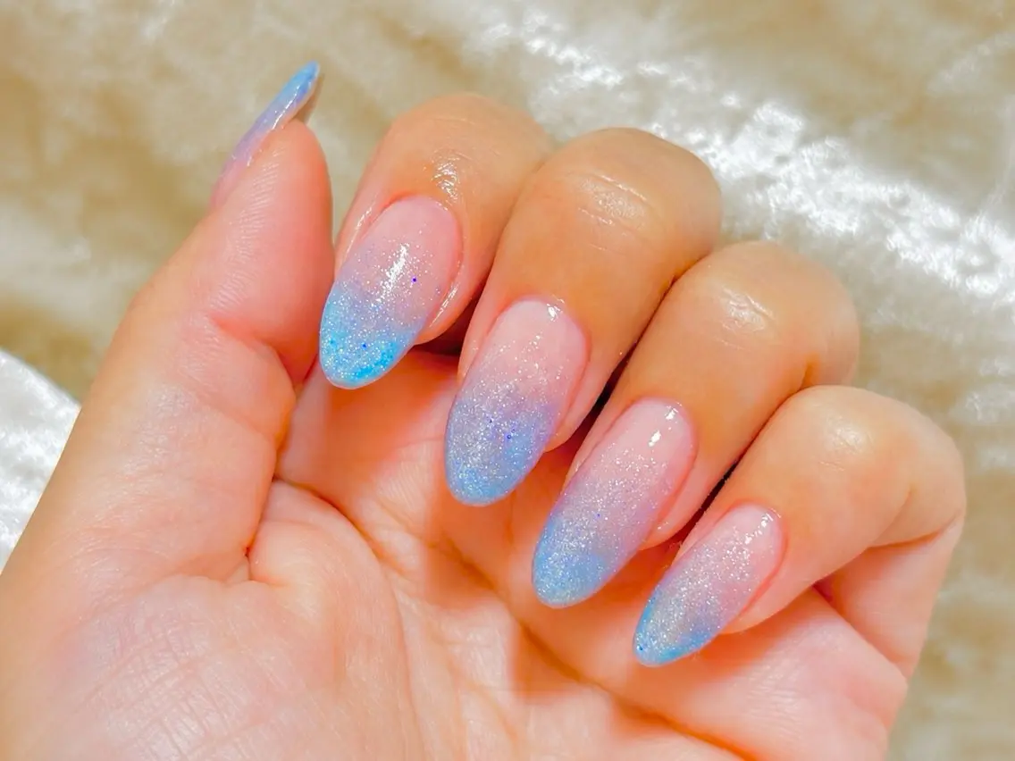 ネイル フラッシュネイル フレンチネイル グラデーション ラメ(グリッター) ラメグラデーション Lino nailのネイルデザイン