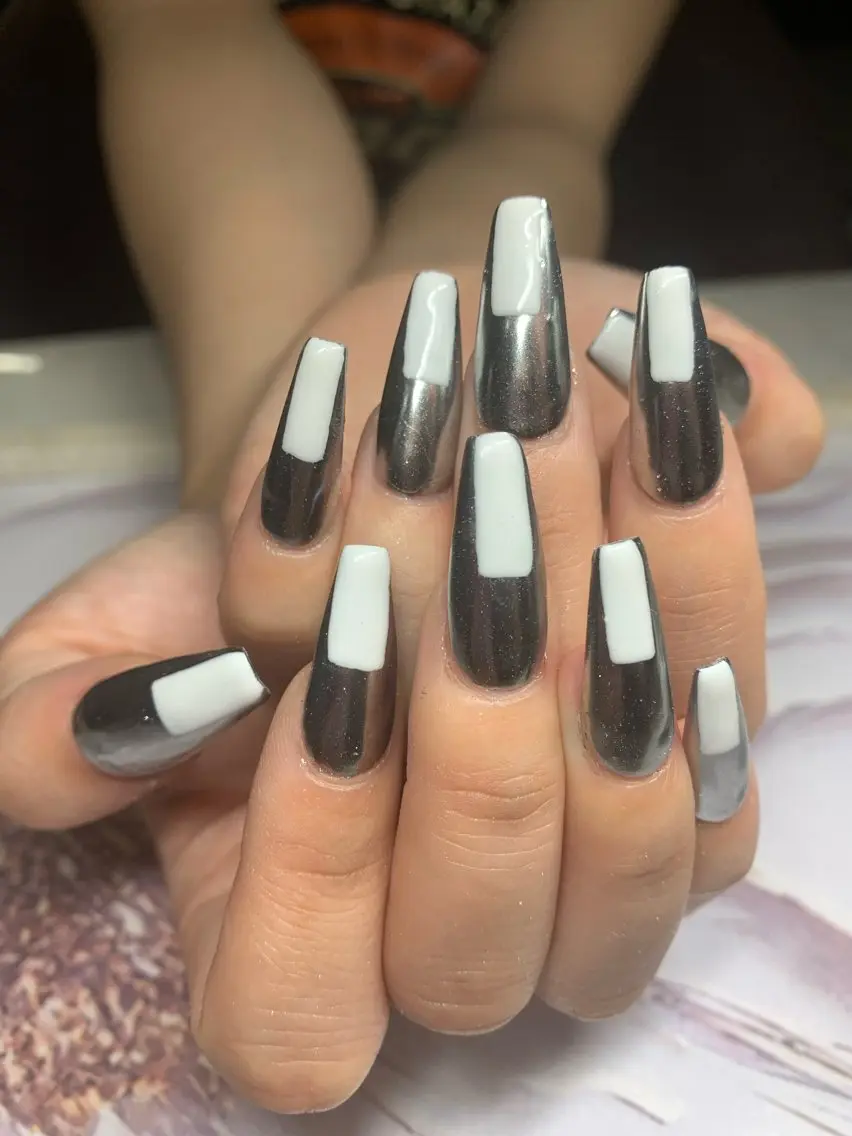 ネイル フレンチネイル ジェルネイル 韓国ネイル マグネットネイル マグネットフレンチ akina nailsのネイルデザイン